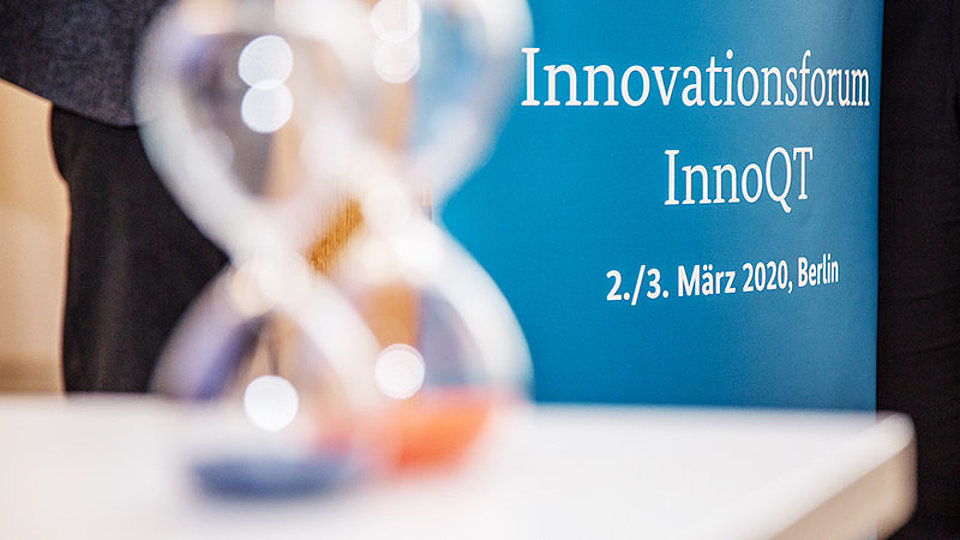 Aufstellbanner: Innovationsforum am 2. und 3. März in Berlin
