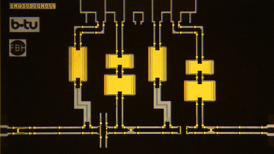 Microscope photograph of the fabricated LNA