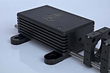 Turnkey laser system for Raman spectroscopy