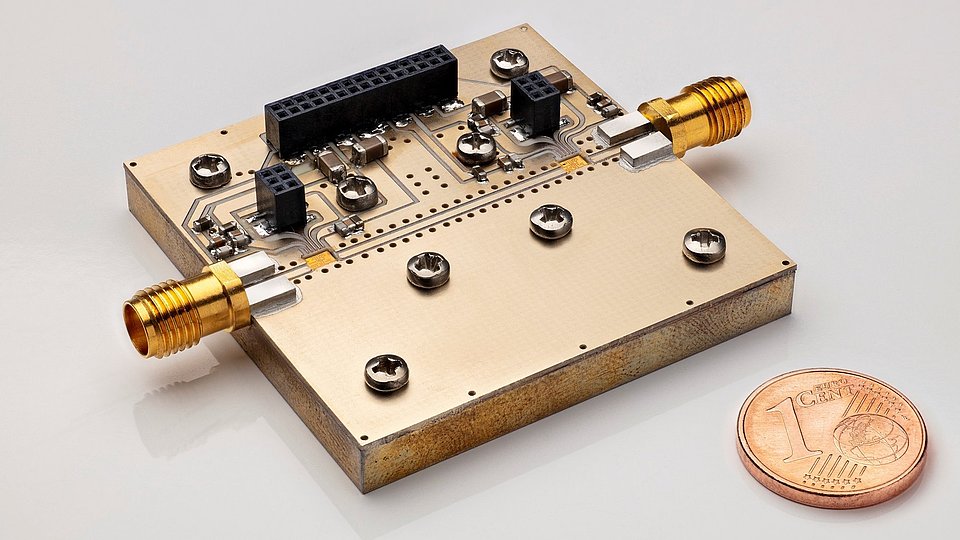 Millimeterwellenmodul mit diskreter Versorgungsspannungsmodulation (Class-G) für 5G und Weltraumanwendungen