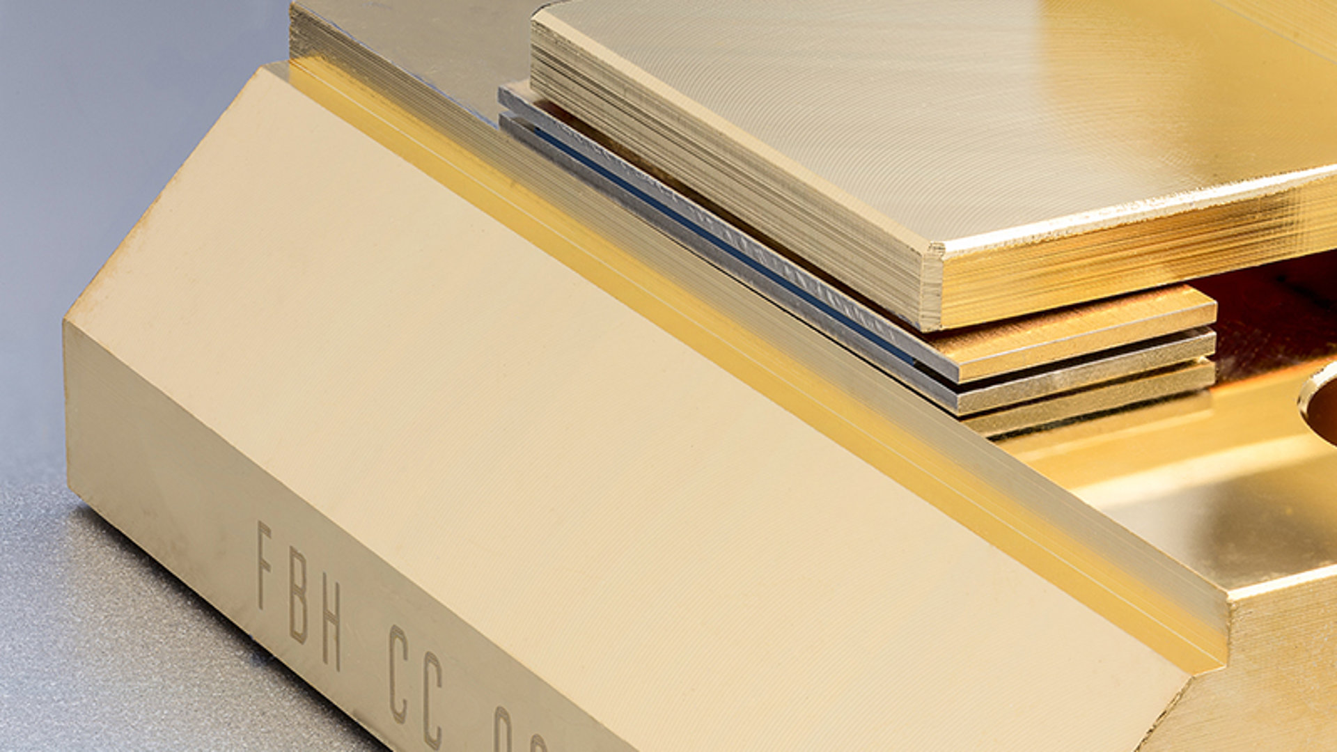 Passivation & Coating of Laser Facets FerdinandBraunInstitut