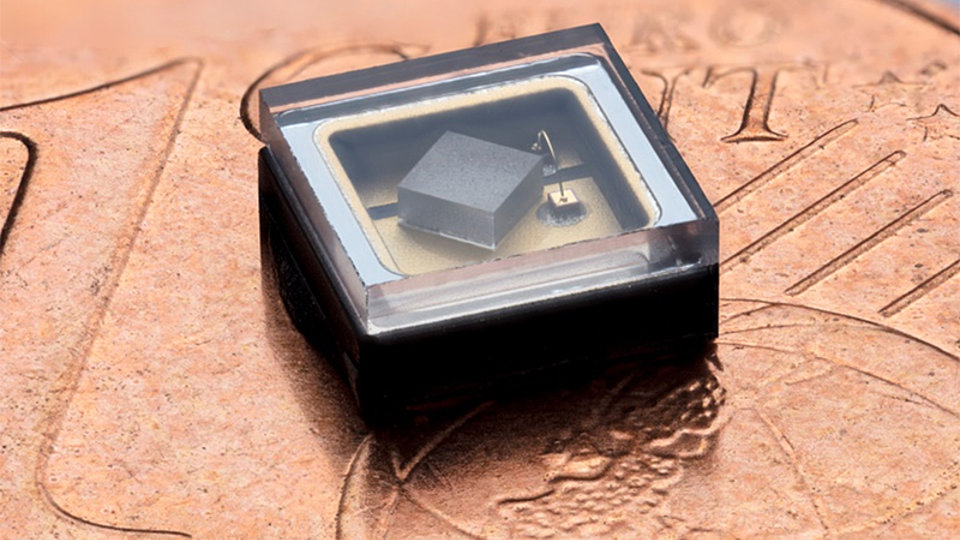 UV-B LED chip