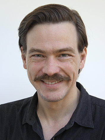 Dr. Tim Schröder