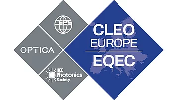 Logo der CLEO Europe EQEC. Es zeigt eine stilisierte Karte Europas in Blau, umgeben von verschiedenen Organisationen, die sich auf Photonik konzentrieren.
