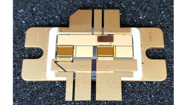 Diodenloses GaN Halbbrückenmodul mit zwei 75 mOhm / 600 V GaN-Transistoren