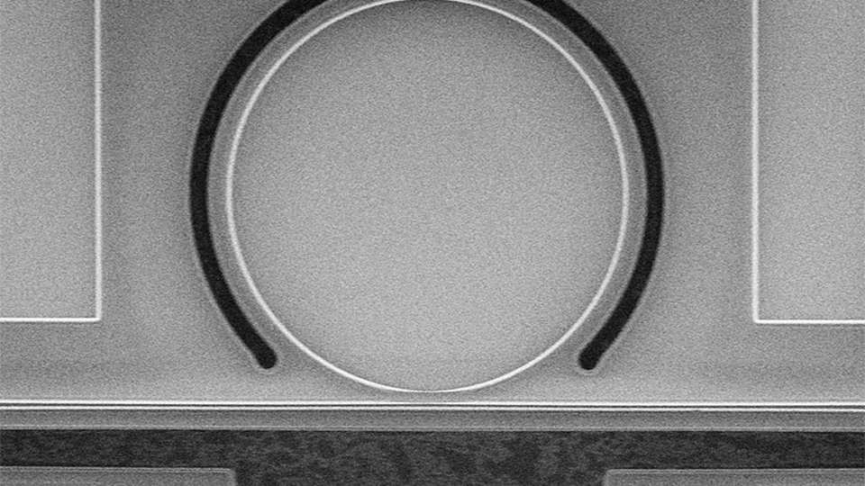 Microresonator disk and waveguide