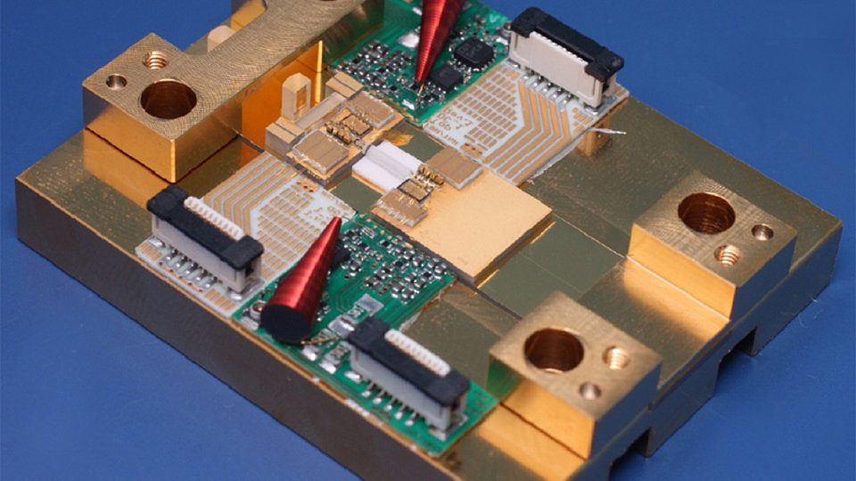 Optical microbench