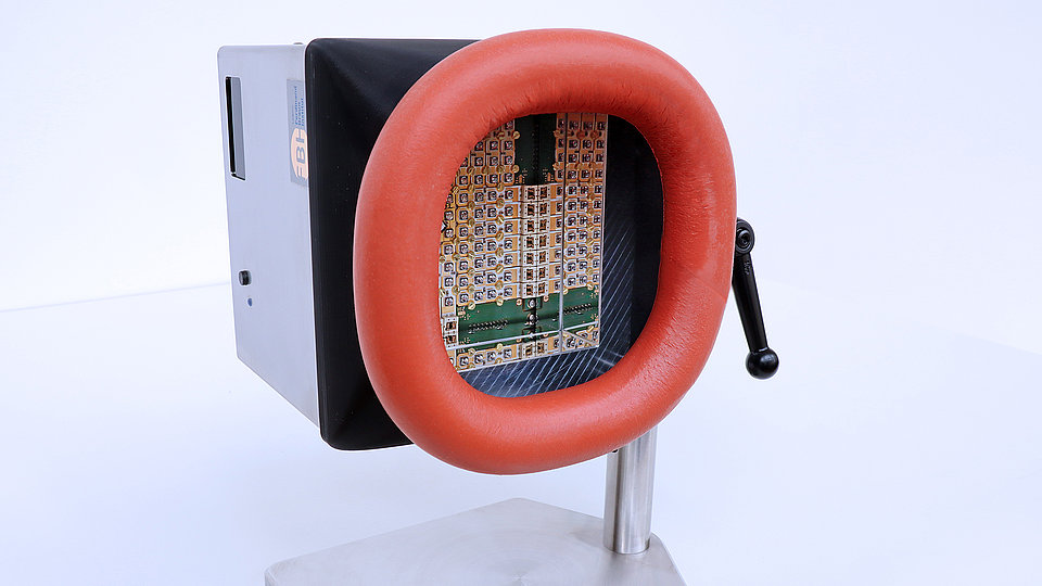 Fig. 3: Photograph of the far-UVC irradiation system with 120 LEDs, each equipped with an integrated aluminum reflector and a plano-convex lens as well as with a common filter in front.