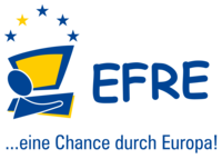 Logo des Europäischen Fonds für regionale Entwicklung (EFRE), das eine stilisierte Darstellung eines Buches und einer Person zeigt. Der Text lautet: "EFRE ...eine Chance durch Europa!" 