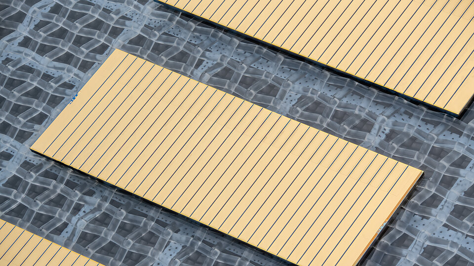 Broad-area lasers: diode laser bars with integrated distributed Bragg reflector (DBR) before mounting