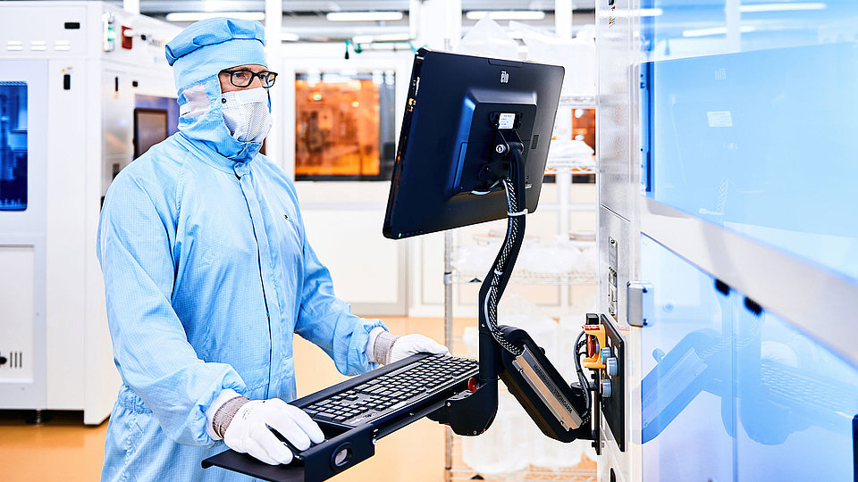 Electroplating in the clean room - fully automated system for electrochemical deposition (ECD) and surface preparation