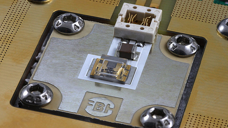 FBH's UV LEDs including current driver integrated on a large-area circuit board