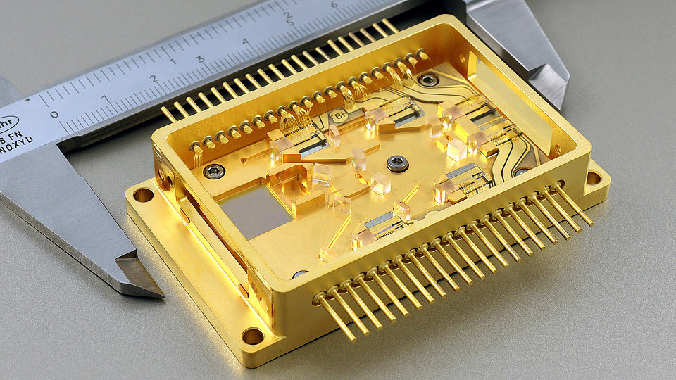 High-power micromodule integrating six diode lasers