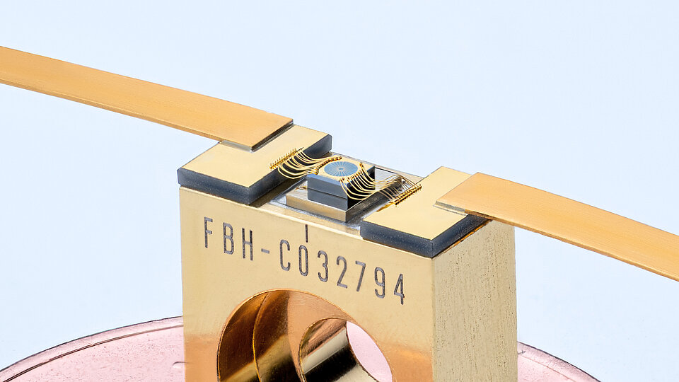 PCSEL: oberflächenemittierender Laser mit photonischem Kristall