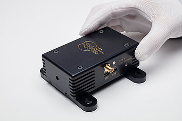 Compact dual-wavelength turnkey laser system